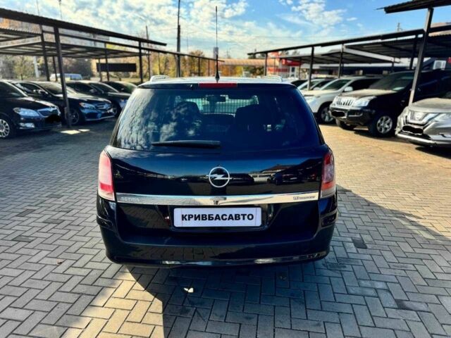 Черный Опель Астра, объемом двигателя 1.6 л и пробегом 237 тыс. км за 6100 $, фото 6 на Automoto.ua