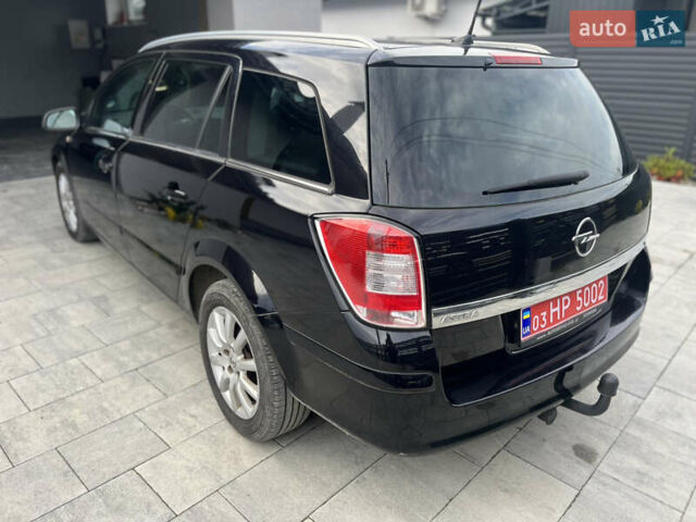 Чорний Опель Астра, об'ємом двигуна 1.6 л та пробігом 265 тис. км за 4700 $, фото 7 на Automoto.ua