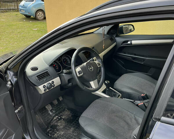 Чорний Опель Астра, об'ємом двигуна 1.4 л та пробігом 218 тис. км за 5100 $, фото 5 на Automoto.ua