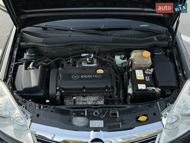 Черный Опель Астра, объемом двигателя 1.6 л и пробегом 194 тыс. км за 6499 $, фото 20 на Automoto.ua