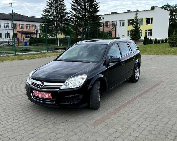 Черный Опель Астра, объемом двигателя 1.6 л и пробегом 222 тыс. км за 5200 $, фото 4 на Automoto.ua