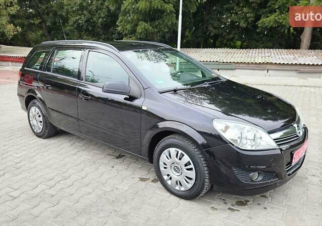 Черный Опель Астра, объемом двигателя 1.6 л и пробегом 209 тыс. км за 5850 $, фото 4 на Automoto.ua