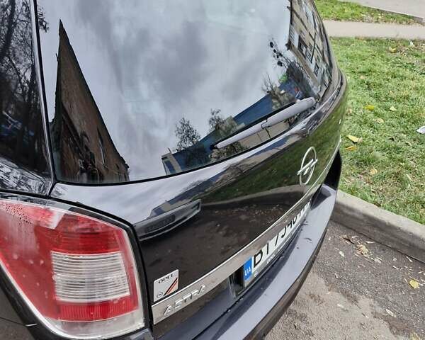 Чорний Опель Астра, об'ємом двигуна 1.6 л та пробігом 280 тис. км за 6100 $, фото 7 на Automoto.ua