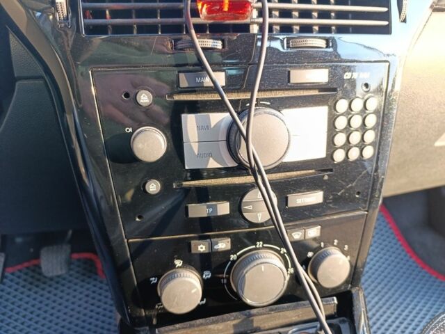 Чорний Опель Астра, об'ємом двигуна 1.6 л та пробігом 228 тис. км за 4900 $, фото 4 на Automoto.ua