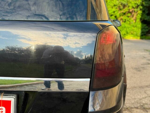 Черный Опель Астра, объемом двигателя 1.6 л и пробегом 219 тыс. км за 4510 $, фото 12 на Automoto.ua