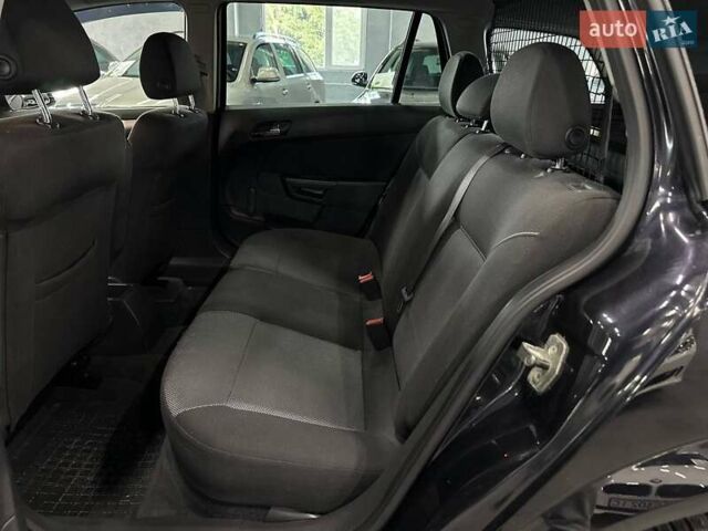 Черный Опель Астра, объемом двигателя 1.6 л и пробегом 186 тыс. км за 6799 $, фото 14 на Automoto.ua