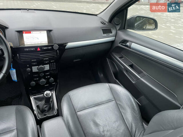 Чорний Опель Астра, об'ємом двигуна 1.6 л та пробігом 243 тис. км за 5950 $, фото 21 на Automoto.ua