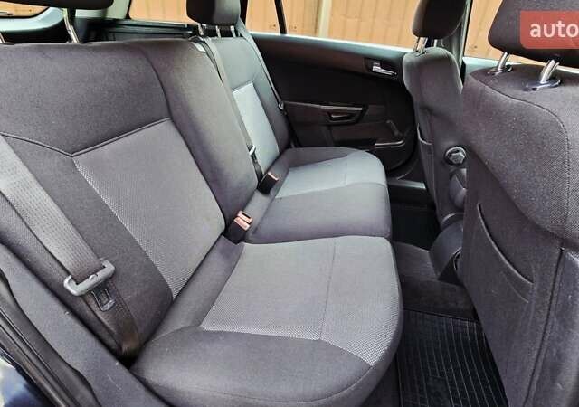 Черный Опель Астра, объемом двигателя 1.6 л и пробегом 238 тыс. км за 6299 $, фото 52 на Automoto.ua