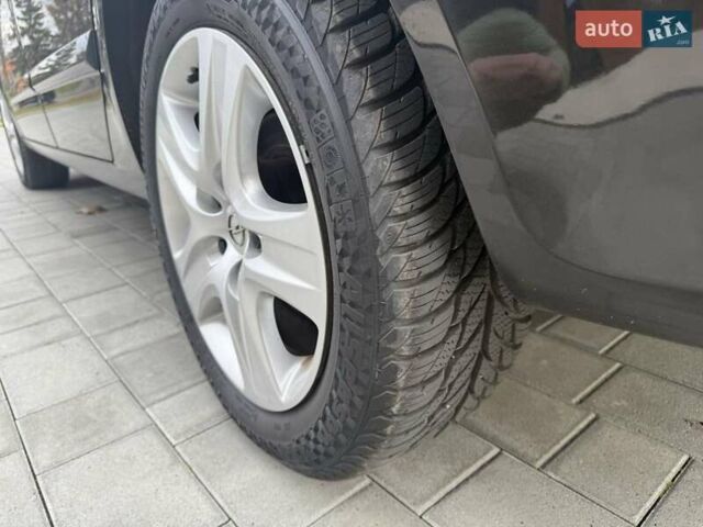 Черный Опель Астра, объемом двигателя 1.6 л и пробегом 240 тыс. км за 5550 $, фото 10 на Automoto.ua