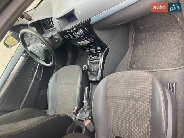 Черный Опель Астра, объемом двигателя 1.62 л и пробегом 224 тыс. км за 6000 $, фото 1 на Automoto.ua