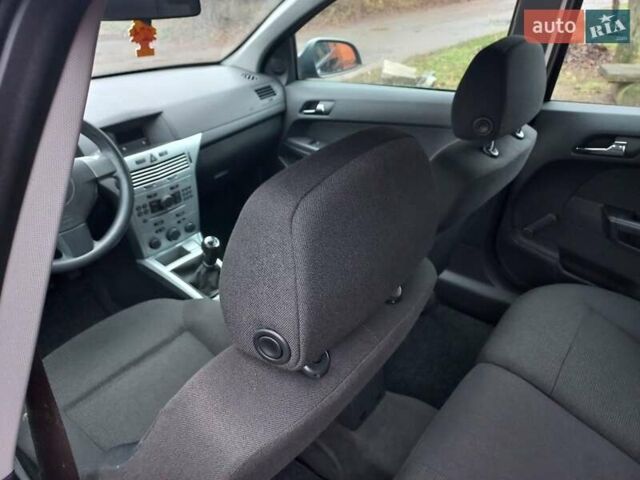 Чорний Опель Астра, об'ємом двигуна 1.8 л та пробігом 200 тис. км за 5750 $, фото 61 на Automoto.ua