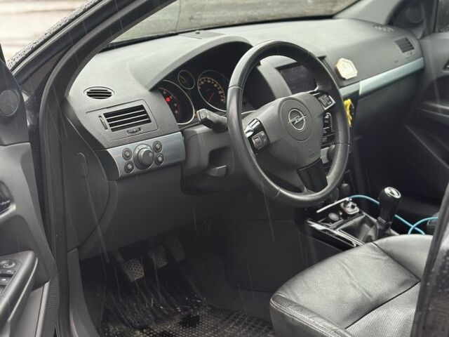 Чорний Опель Астра, об'ємом двигуна 1.6 л та пробігом 212 тис. км за 6300 $, фото 7 на Automoto.ua