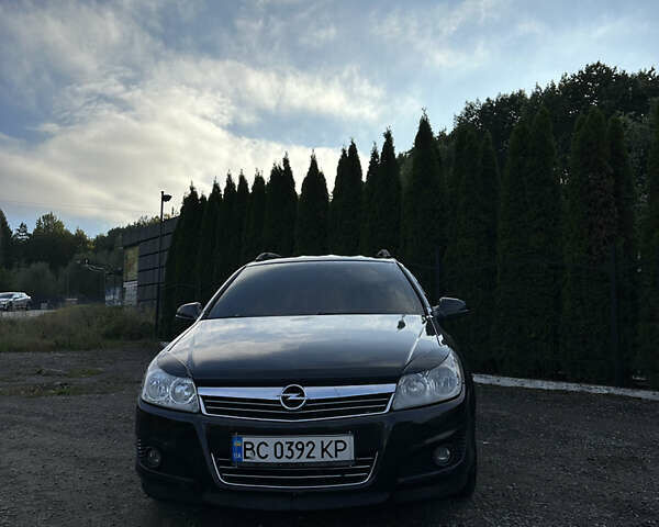 Чорний Опель Астра, об'ємом двигуна 1.69 л та пробігом 240 тис. км за 5300 $, фото 1 на Automoto.ua