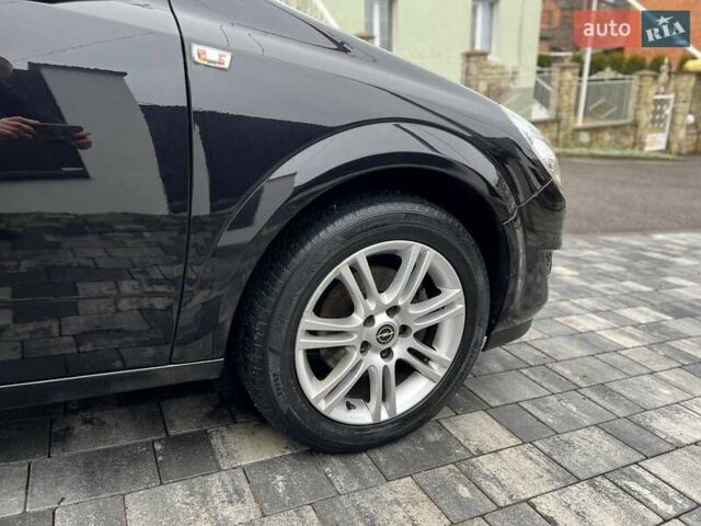 Черный Опель Астра, объемом двигателя 1.6 л и пробегом 199 тыс. км за 6499 $, фото 18 на Automoto.ua