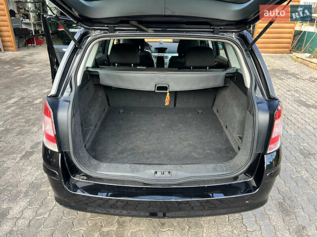 Черный Опель Астра, объемом двигателя 1.69 л и пробегом 192 тыс. км за 5900 $, фото 14 на Automoto.ua