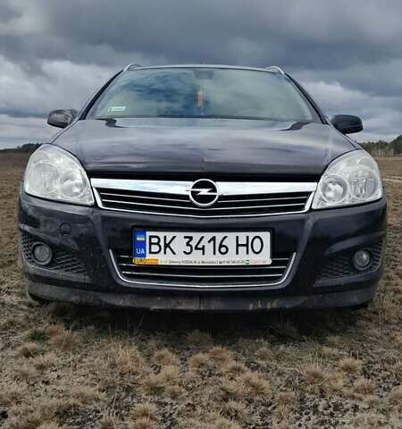 Черный Опель Астра, объемом двигателя 1.9 л и пробегом 266 тыс. км за 5550 $, фото 13 на Automoto.ua