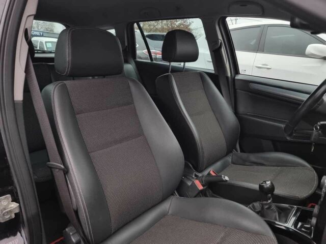 Черный Опель Астра, объемом двигателя 1.6 л и пробегом 247 тыс. км за 6299 $, фото 14 на Automoto.ua