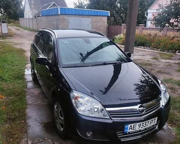 Черный Опель Астра, объемом двигателя 1.6 л и пробегом 205 тыс. км за 5700 $, фото 12 на Automoto.ua