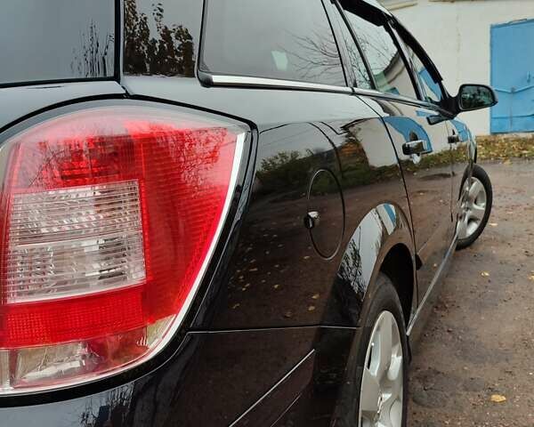 Черный Опель Астра, объемом двигателя 1.8 л и пробегом 225 тыс. км за 6800 $, фото 6 на Automoto.ua