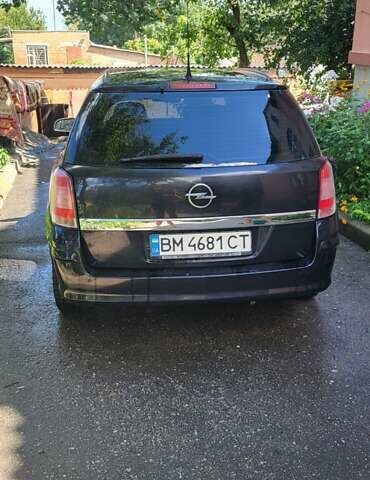 Черный Опель Астра, объемом двигателя 1.6 л и пробегом 250 тыс. км за 5500 $, фото 2 на Automoto.ua