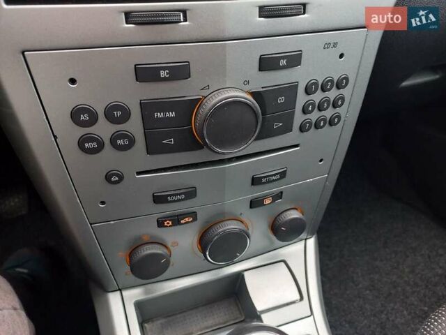 Чорний Опель Астра, об'ємом двигуна 1.8 л та пробігом 200 тис. км за 5750 $, фото 50 на Automoto.ua