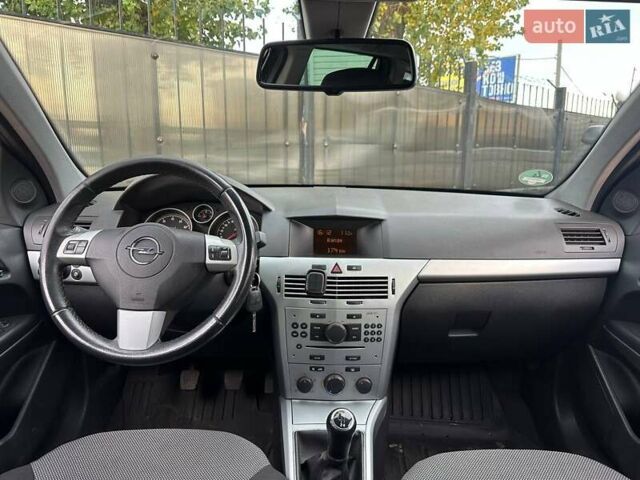 Опель Астра 2009 в Киеве на Automoto.ua Черный Опель Астра, объемом двигателя 1.6 л и пробегом 282 тыс. км за 5990 $, фото 13 на Automoto.ua