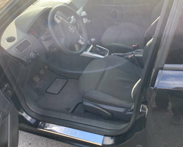 Чорний Опель Астра, об'ємом двигуна 1.36 л та пробігом 258 тис. км за 5400 $, фото 5 на Automoto.ua