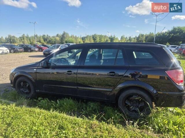 Черный Опель Астра, объемом двигателя 1.6 л и пробегом 200 тыс. км за 4900 $, фото 4 на Automoto.ua