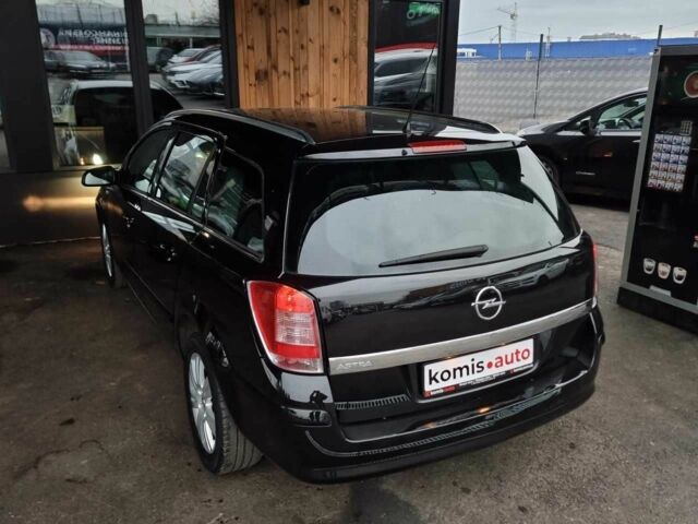Черный Опель Астра, объемом двигателя 1.6 л и пробегом 247 тыс. км за 6299 $, фото 2 на Automoto.ua