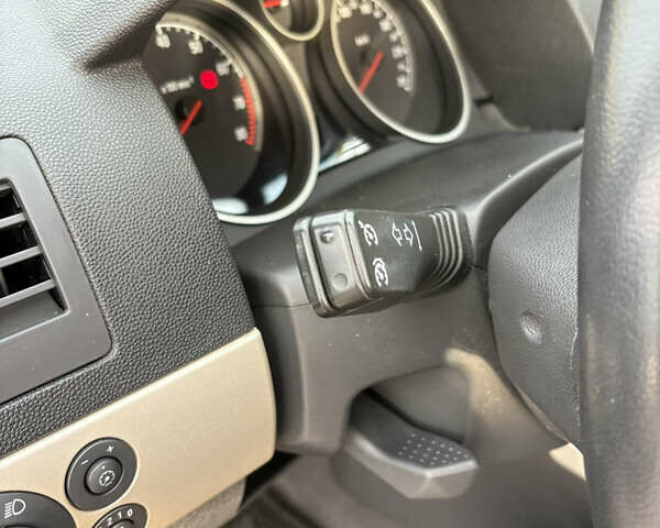 Опель Астра 2009 у Белой Церкве на Automoto.ua Чорний Опель Астра, об'ємом двигуна 1.6 л та пробігом 240 тис. км за 5900 $, фото 26 на Automoto.ua