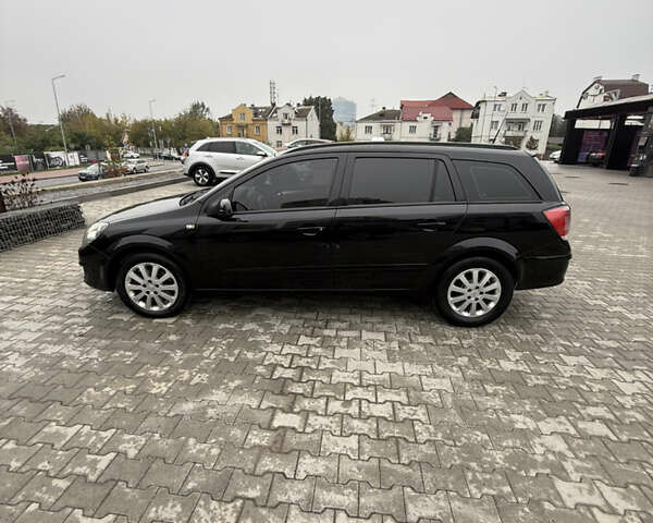 Черный Опель Астра, объемом двигателя 1.9 л и пробегом 255 тыс. км за 6200 $, фото 5 на Automoto.ua