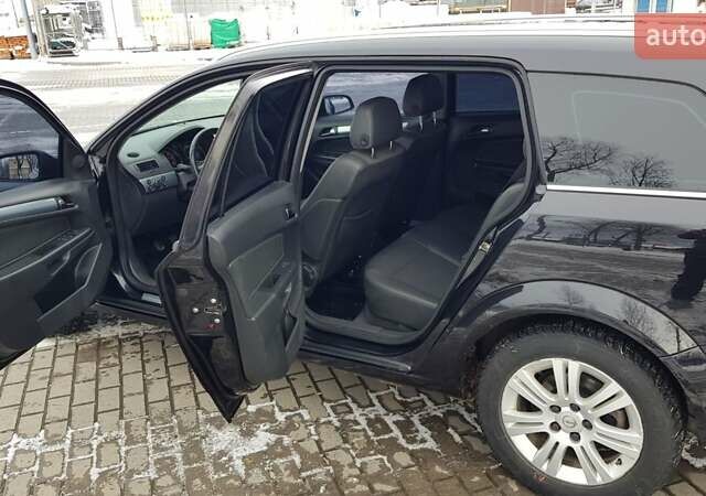 Черный Опель Астра, объемом двигателя 1.7 л и пробегом 332 тыс. км за 5599 $, фото 21 на Automoto.ua
