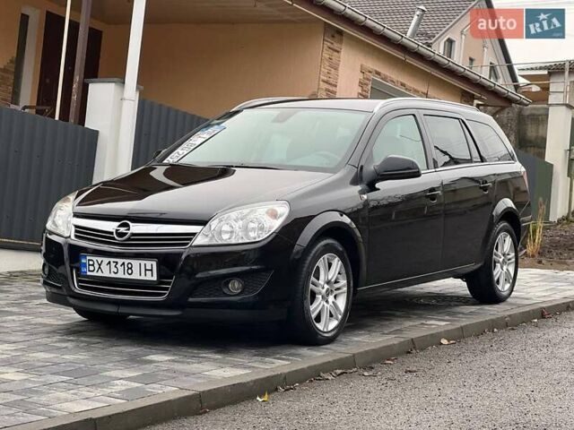 Черный Опель Астра, объемом двигателя 1.6 л и пробегом 199 тыс. км за 6499 $, фото 4 на Automoto.ua