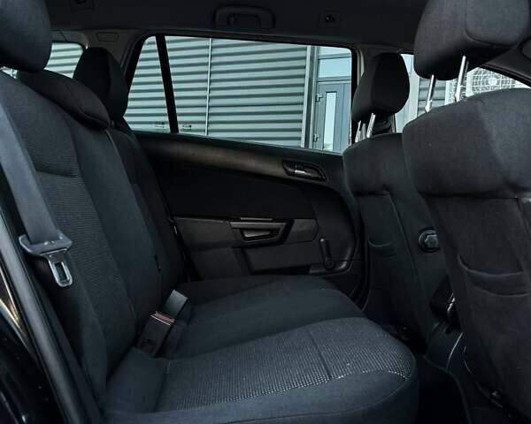 Черный Опель Астра, объемом двигателя 1.6 л и пробегом 160 тыс. км за 6200 $, фото 32 на Automoto.ua