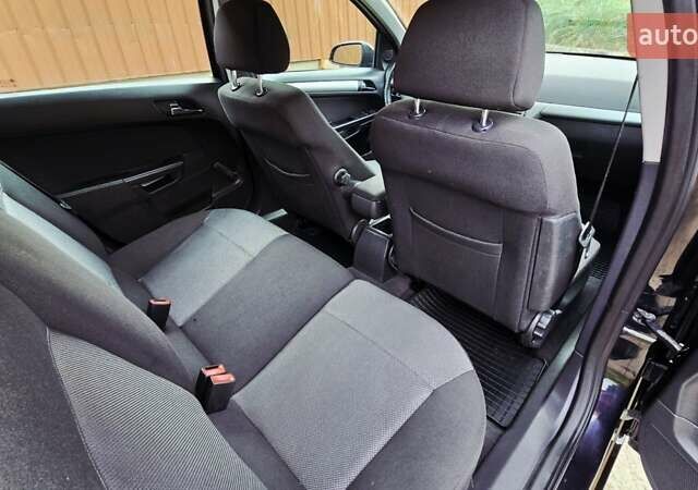 Черный Опель Астра, объемом двигателя 1.6 л и пробегом 238 тыс. км за 6299 $, фото 53 на Automoto.ua