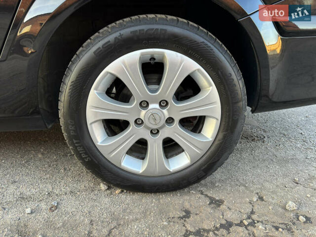 Черный Опель Астра, объемом двигателя 1.6 л и пробегом 217 тыс. км за 6200 $, фото 9 на Automoto.ua