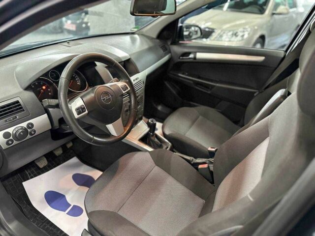 Черный Опель Астра, объемом двигателя 1.6 л и пробегом 186 тыс. км за 6799 $, фото 10 на Automoto.ua