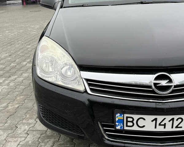 Черный Опель Астра, объемом двигателя 1.9 л и пробегом 255 тыс. км за 6200 $, фото 12 на Automoto.ua