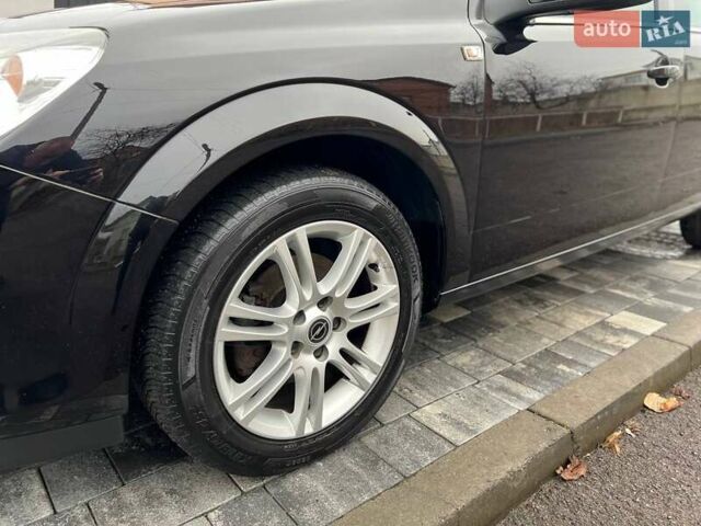 Черный Опель Астра, объемом двигателя 1.6 л и пробегом 199 тыс. км за 6499 $, фото 31 на Automoto.ua