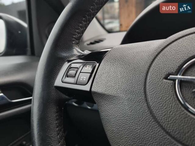 Черный Опель Астра, объемом двигателя 1.6 л и пробегом 247 тыс. км за 6299 $, фото 54 на Automoto.ua