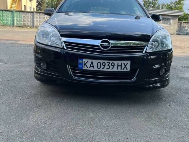 Опель Астра 2009 в Овруче на Automoto.ua Черный Опель Астра, объемом двигателя 1.7 л и пробегом 256 тыс. км за 5800 $, фото 5 на Automoto.ua