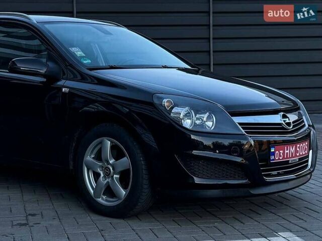 Черный Опель Астра, объемом двигателя 1.6 л и пробегом 160 тыс. км за 6200 $, фото 11 на Automoto.ua