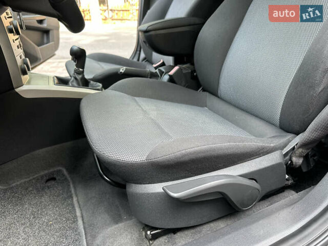 Черный Опель Астра, объемом двигателя 1.6 л и пробегом 157 тыс. км за 5499 $, фото 119 на Automoto.ua