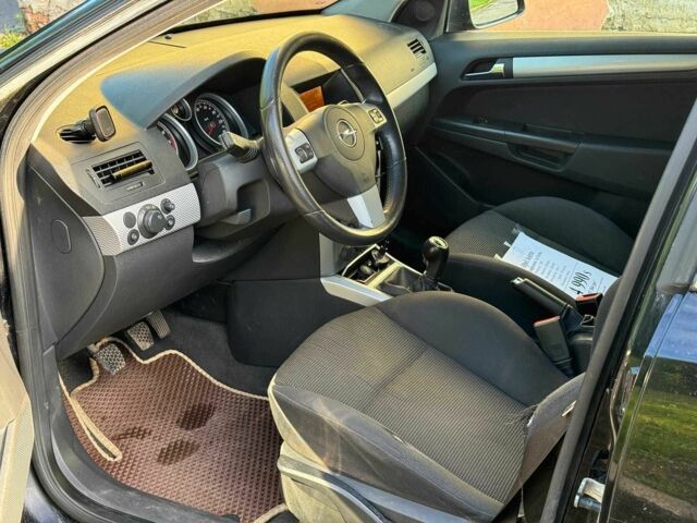 Черный Опель Астра, объемом двигателя 1.6 л и пробегом 219 тыс. км за 4510 $, фото 16 на Automoto.ua