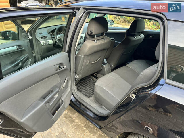 Черный Опель Астра, объемом двигателя 1.69 л и пробегом 192 тыс. км за 5900 $, фото 13 на Automoto.ua