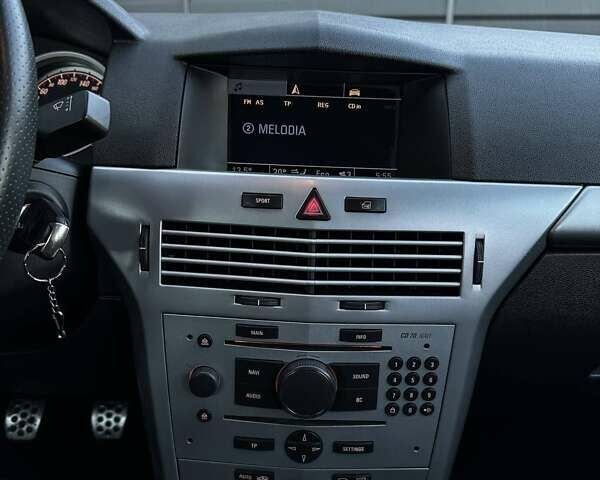 Черный Опель Астра, объемом двигателя 1.6 л и пробегом 160 тыс. км за 6200 $, фото 26 на Automoto.ua