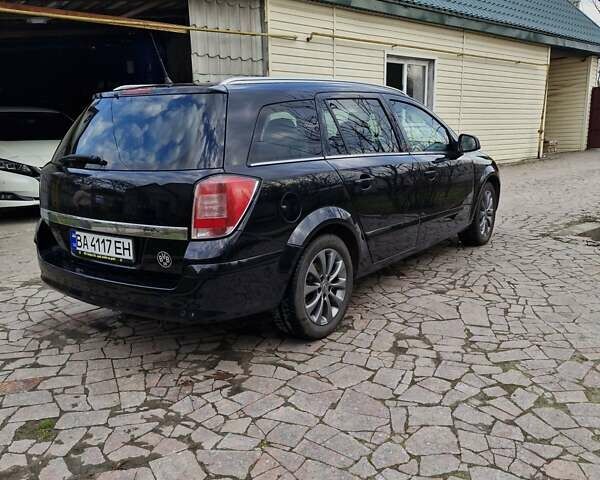 Опель Астра 2009 в Александрие на Automoto.ua Черный Опель Астра, объемом двигателя 1.6 л и пробегом 233 тыс. км за 5500 $, фото 2 на Automoto.ua