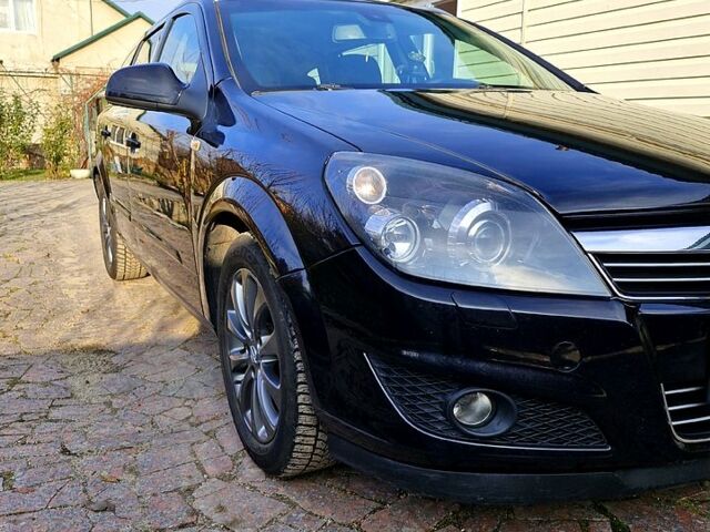 Черный Опель Астра, объемом двигателя 1.6 л и пробегом 233 тыс. км за 6200 $, фото 7 на Automoto.ua