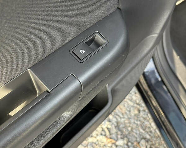 Опель Астра 2009 у Белой Церкве на Automoto.ua Чорний Опель Астра, об'ємом двигуна 1.6 л та пробігом 240 тис. км за 5900 $, фото 34 на Automoto.ua