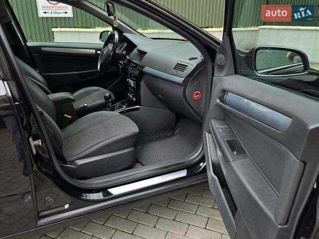 Черный Опель Астра, объемом двигателя 1.7 л и пробегом 224 тыс. км за 5650 $, фото 32 на Automoto.ua